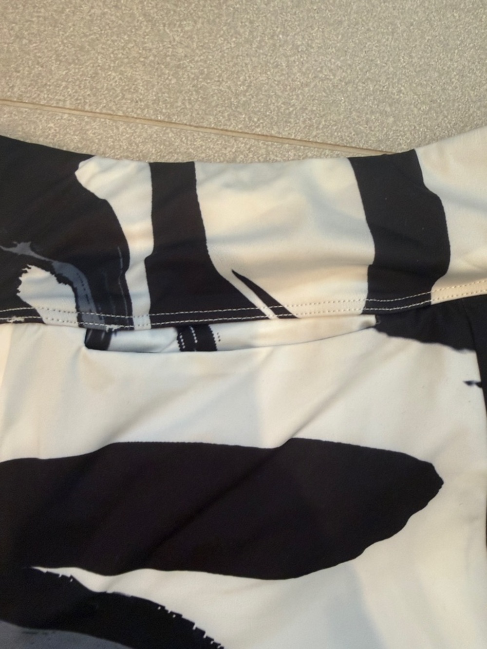 Womens Abstract Swirl Print Skirt - Black & White NWT size S - Picture 5 of 7